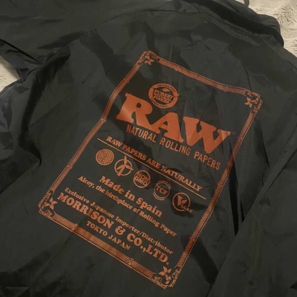 RAW rolling paper jacket - Picture 2 of 2